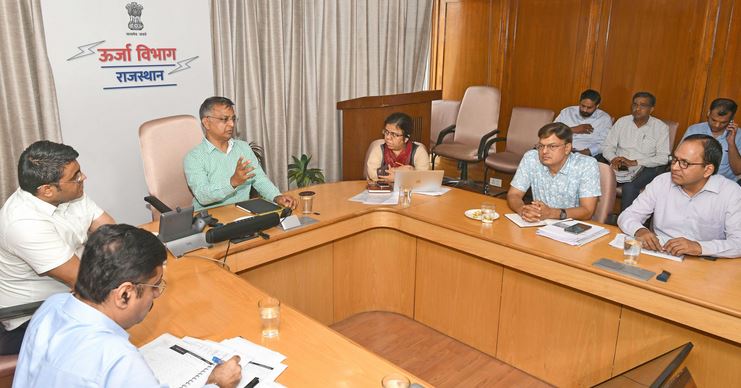 एनर्जी ट्रांजिशन की दिशा में स्वयं को बेहतर तरीके से तैयार करें विद्युत निगम : अजिताभ शर्मा